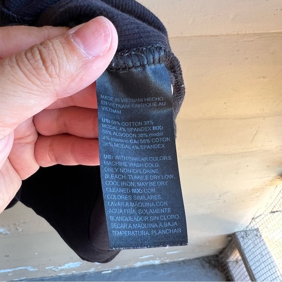 Zenergy by Chico's Black Long Sleeve Tunic Top - Size 22/24 - Modest Casual - Picture 4 of 5